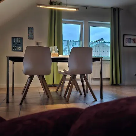 Mit Meerblick Und Garten Fehmarn