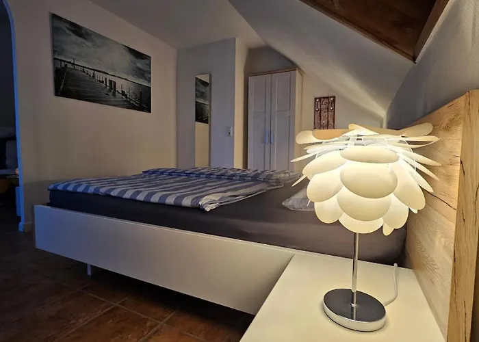 Mit Meerblick Und Garten