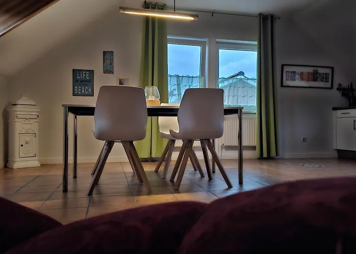 Mit Meerblick Und Garten Fehmarn